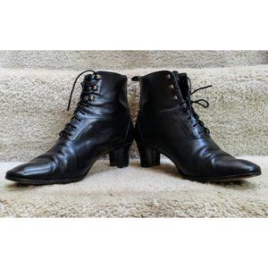 Vintage Robert Clergerie Women's Black Lace Up Block Heel Ankle Booties